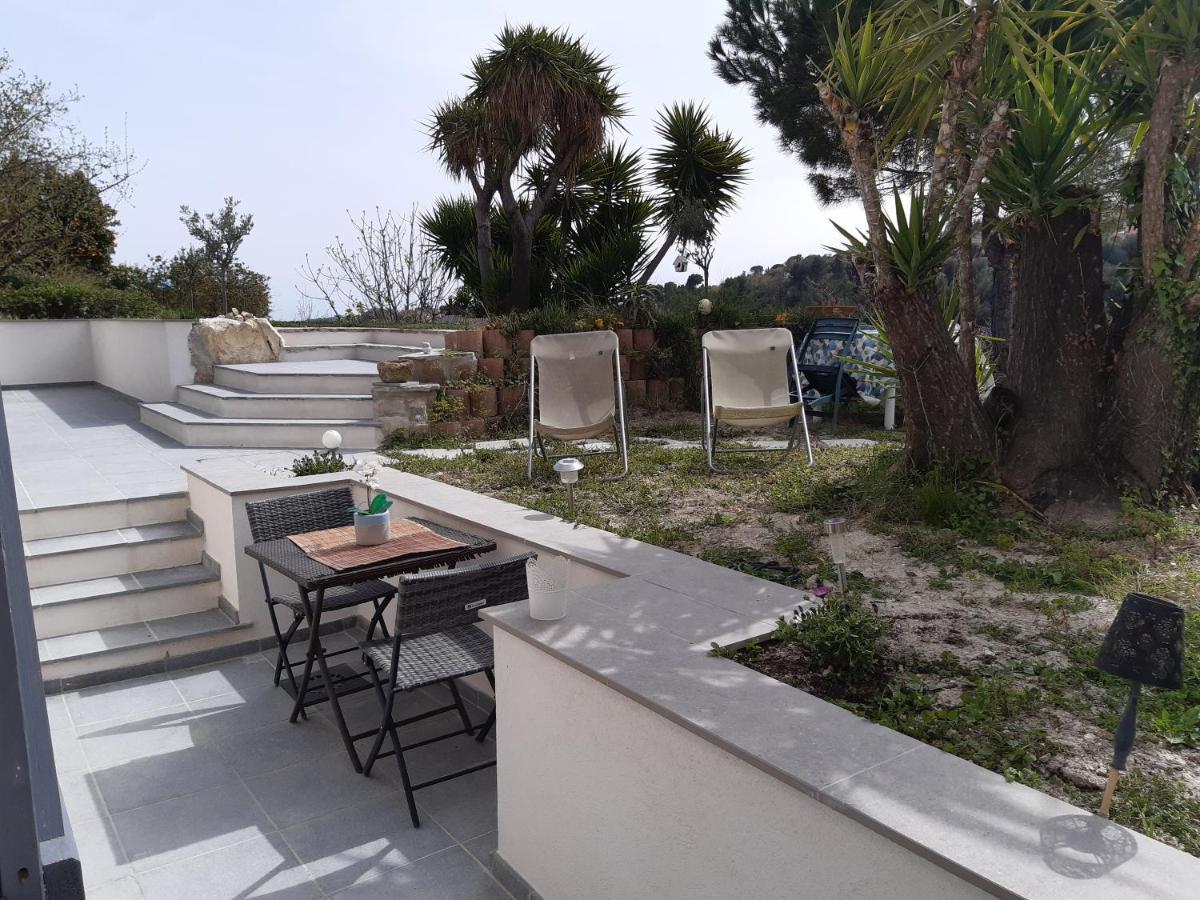Appartement 3 Pieces Dans Villa Individuelle Falicon Eksteriør billede
